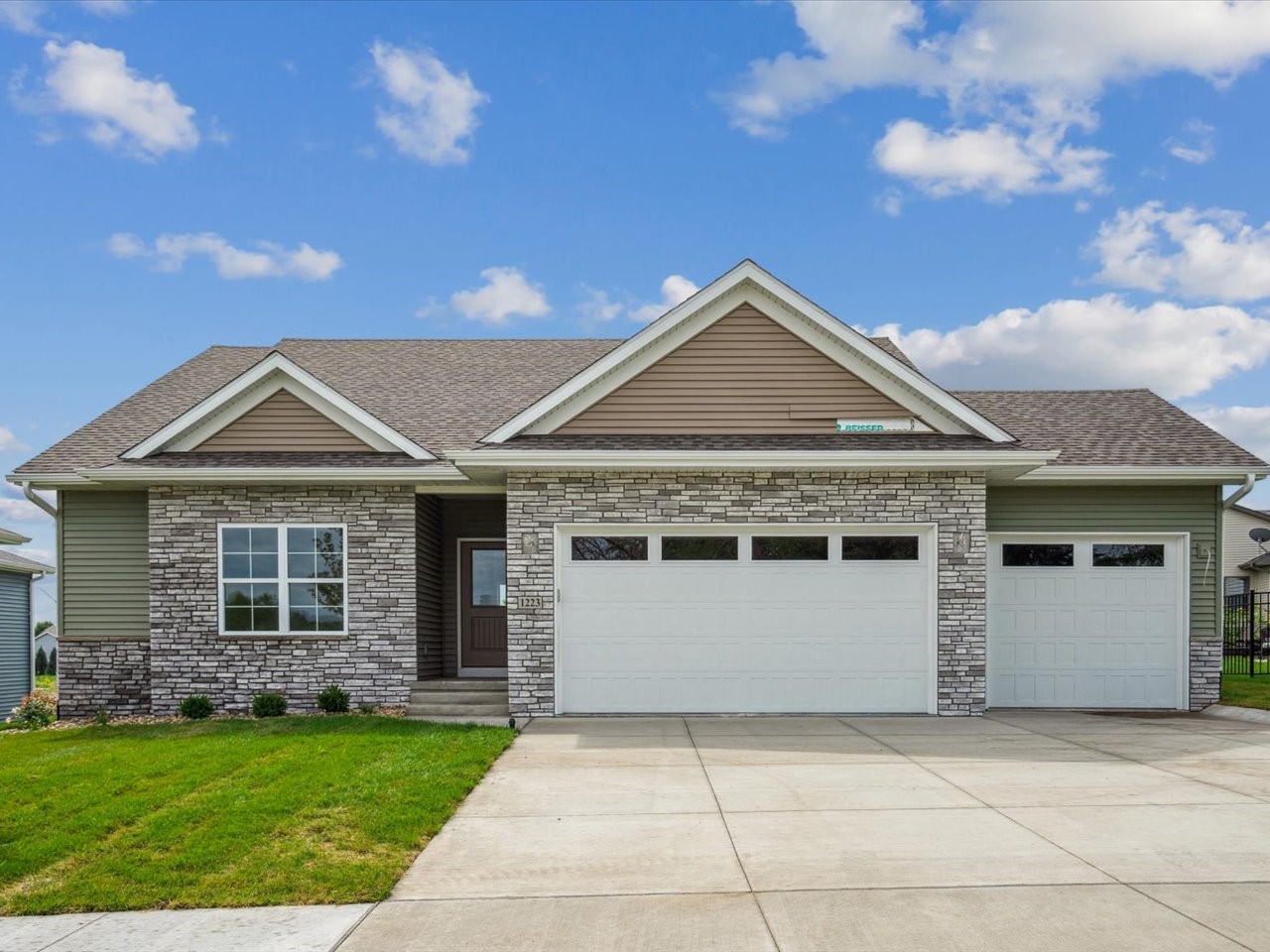 1223 Covered Wagon Drive Iowa City IA 52240