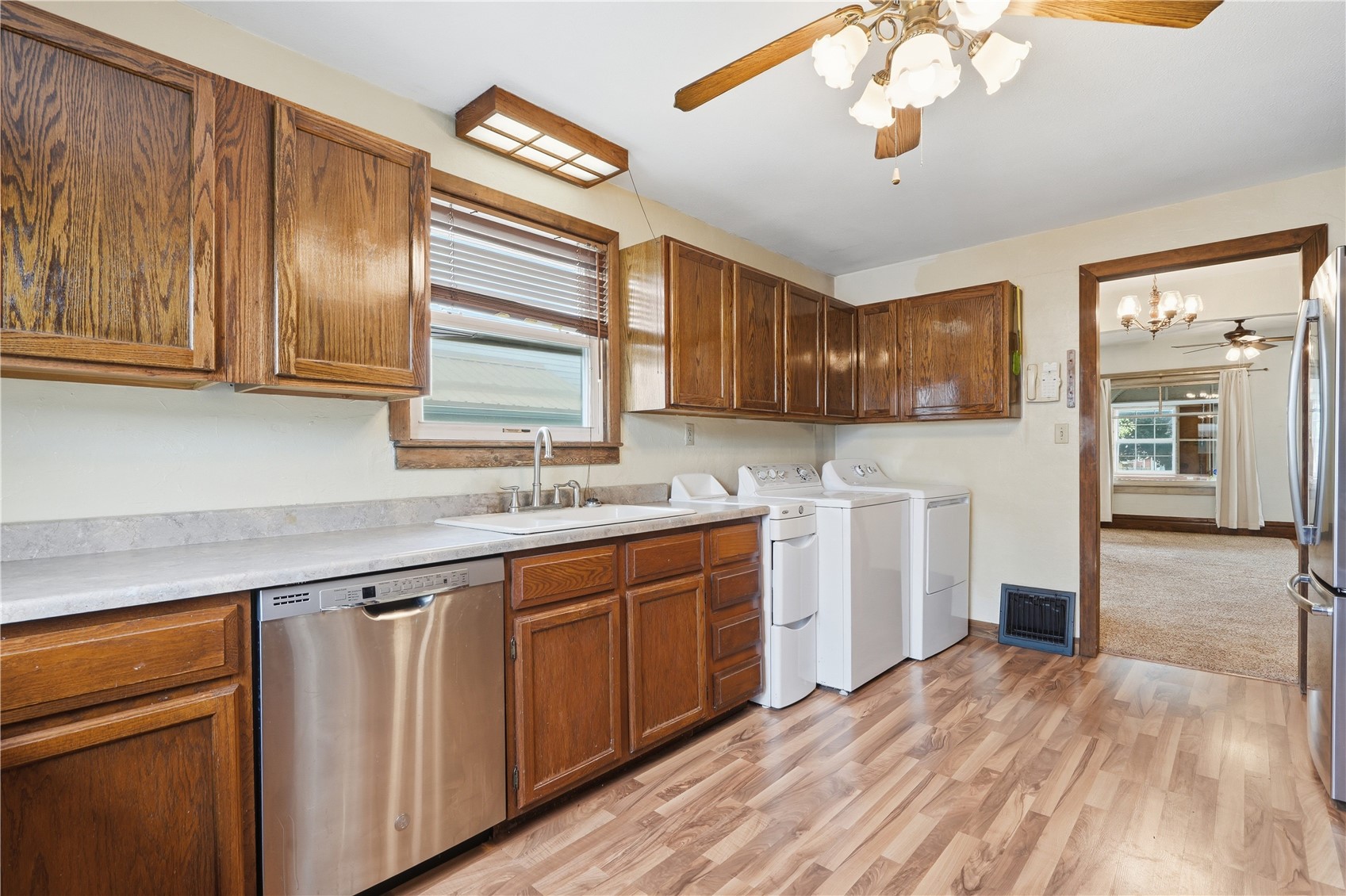 215 Main Street Newhall IA 52315