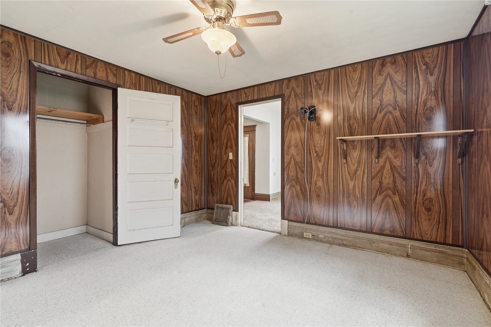 215 Main Street Newhall IA 52315