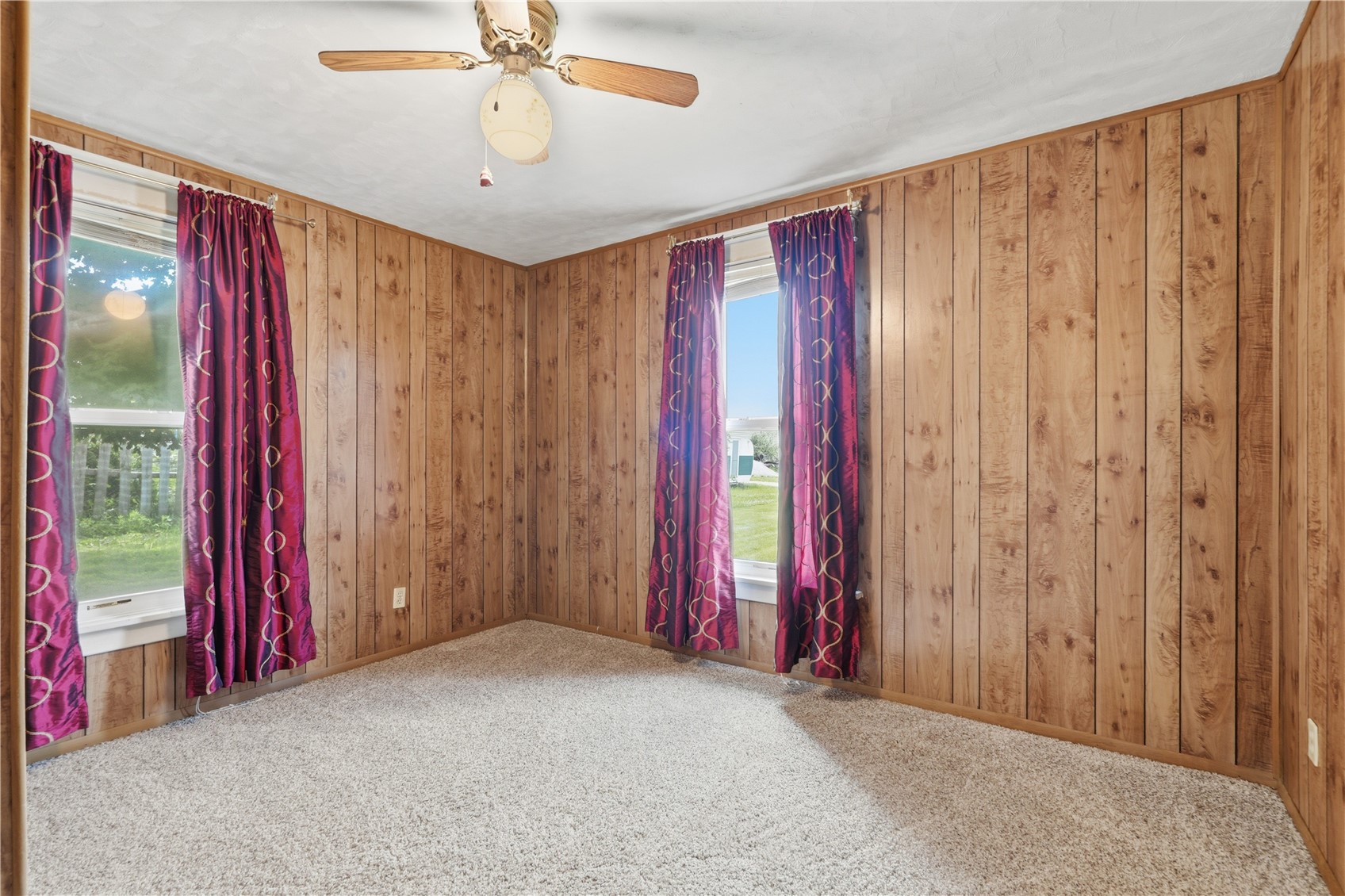 215 Main Street Newhall IA 52315