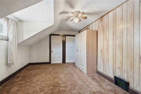 215 Main Street Newhall IA 52315