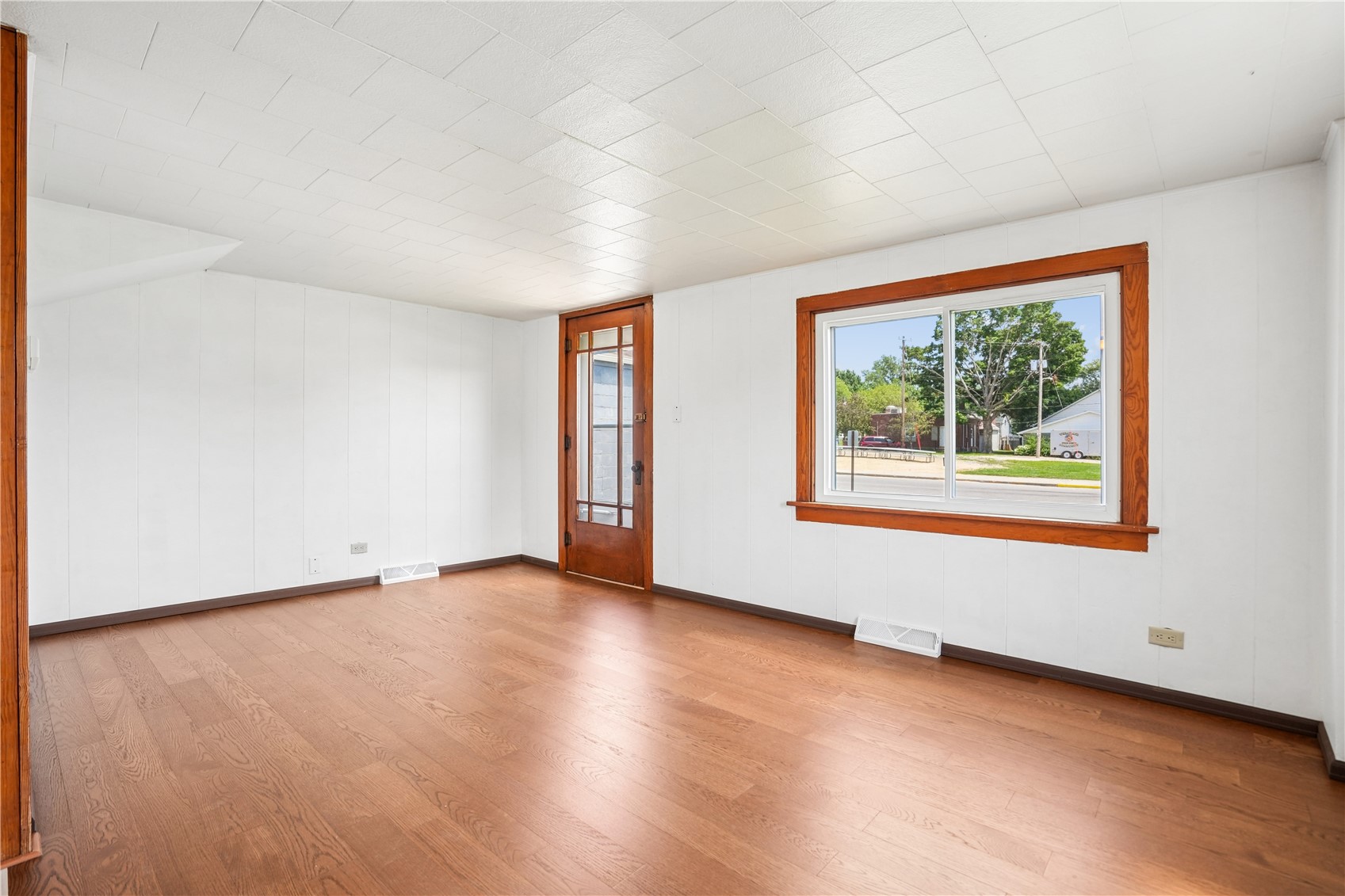 210 S Main Street Wheatland IA 52777