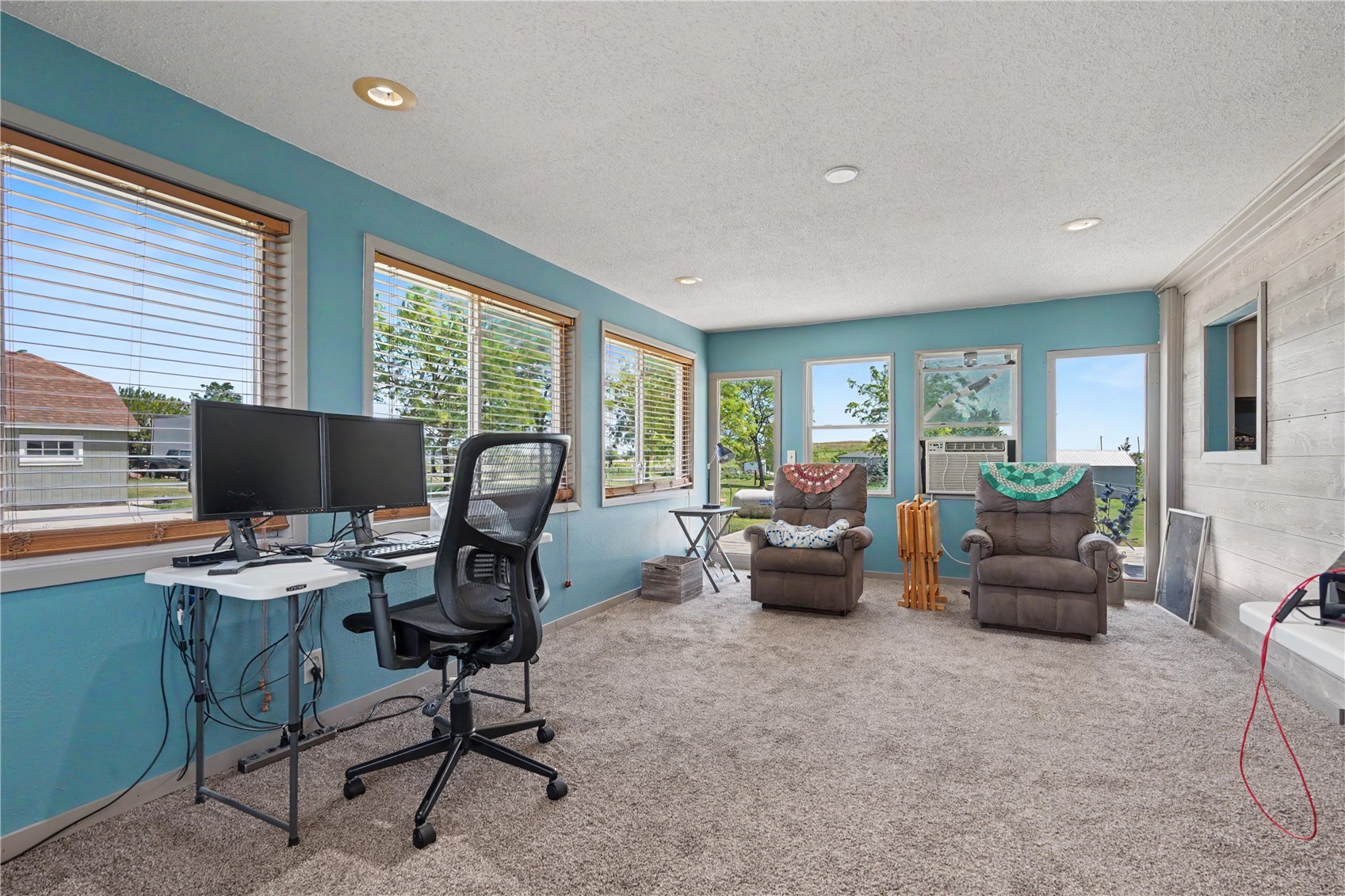 7188 28th Avenue Newhall IA 52315
