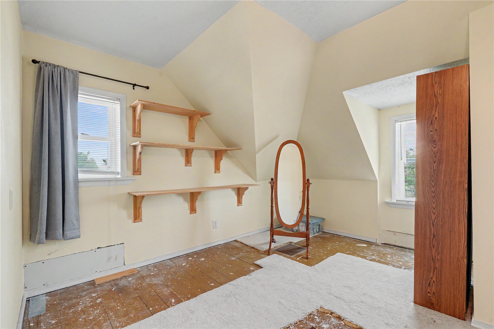 7188 28th Avenue Newhall IA 52315