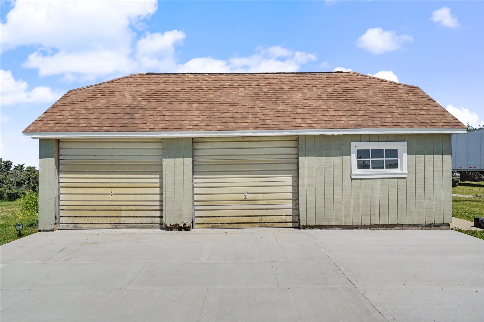 7188 28th Avenue Newhall IA 52315