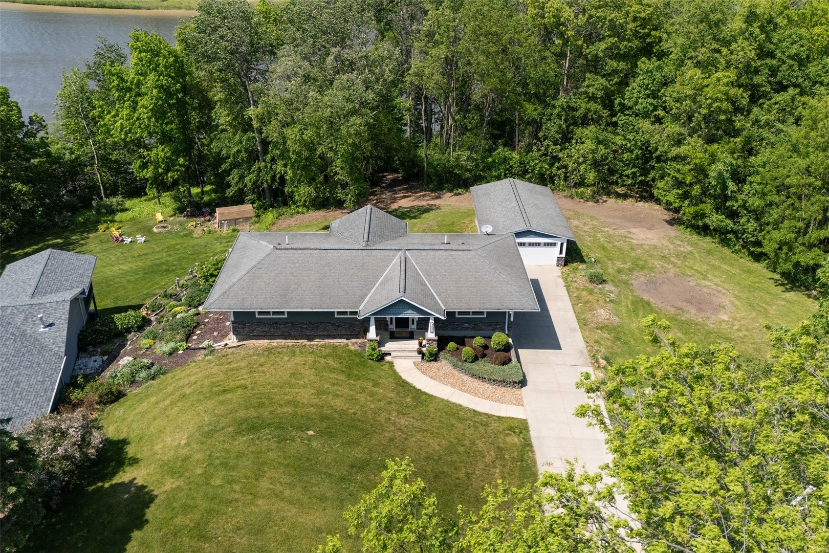 3606 Sun Valley Drive NE North Liberty IA 52317