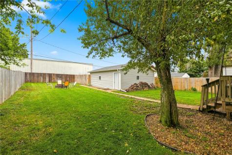 1044 17th Street NE Cedar Rapids IA 52402