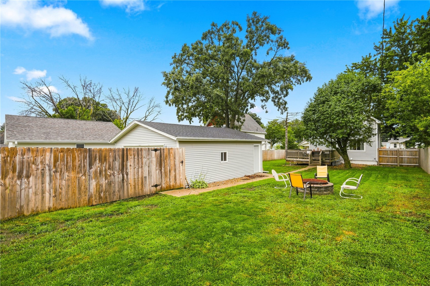 1044 17th Street NE Cedar Rapids IA 52402