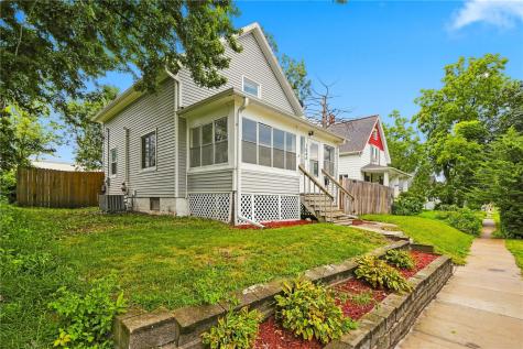 1044 17th Street NE Cedar Rapids IA 52402