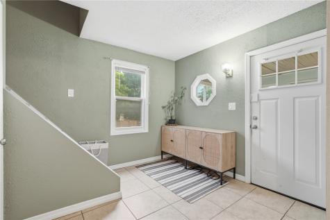 1044 17th Street NE Cedar Rapids IA 52402