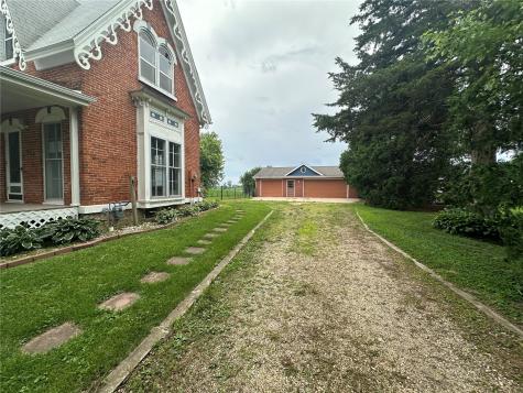 301 3rd Avenue Stanwood IA 52337
