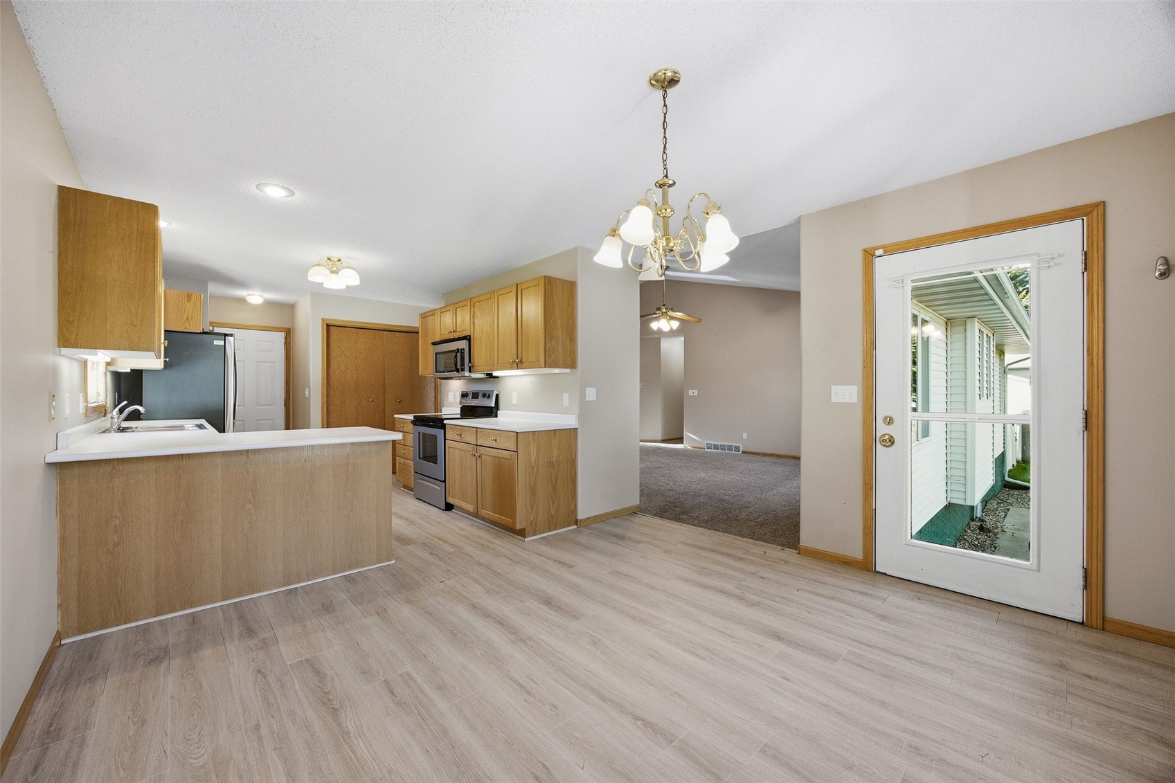 215 Brougham Road Robins IA 52328