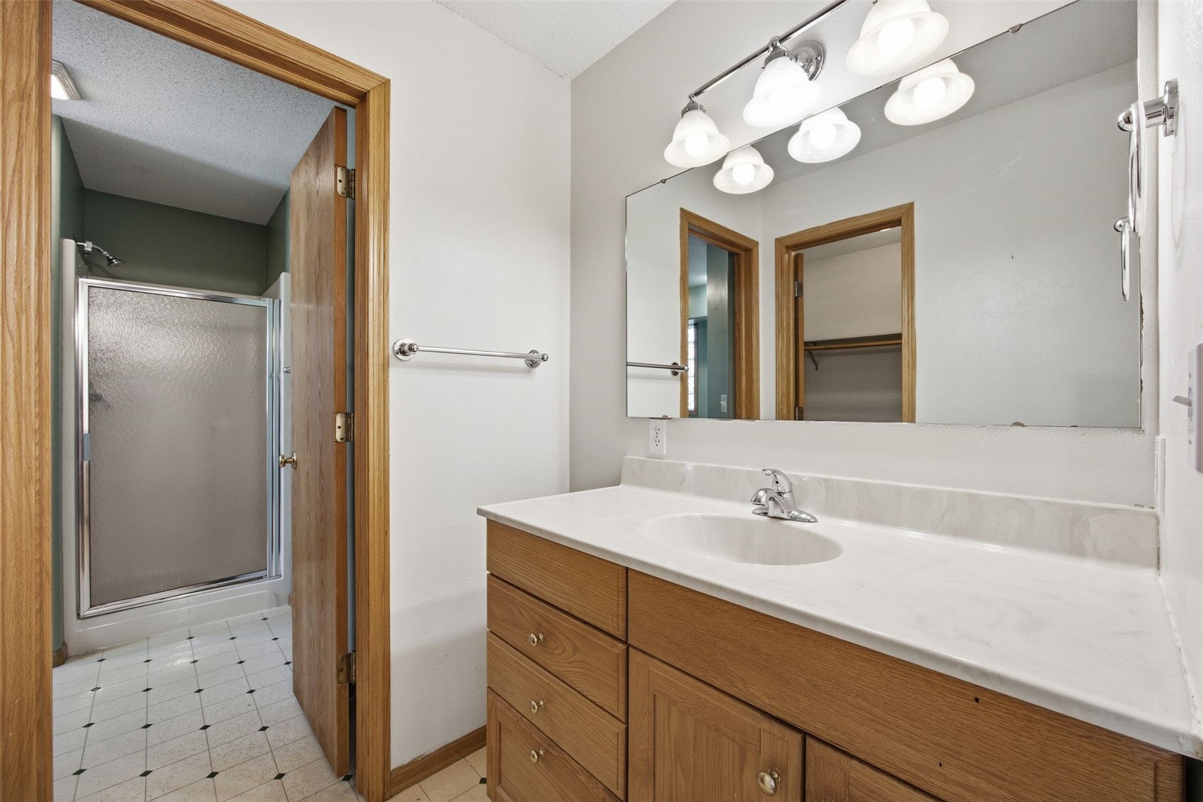 215 Brougham Road Robins IA 52328