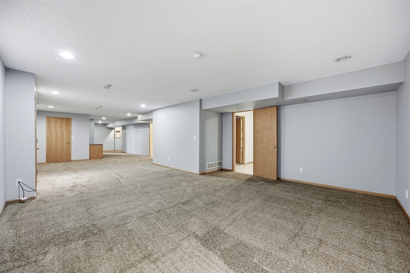 215 Brougham Road Robins IA 52328