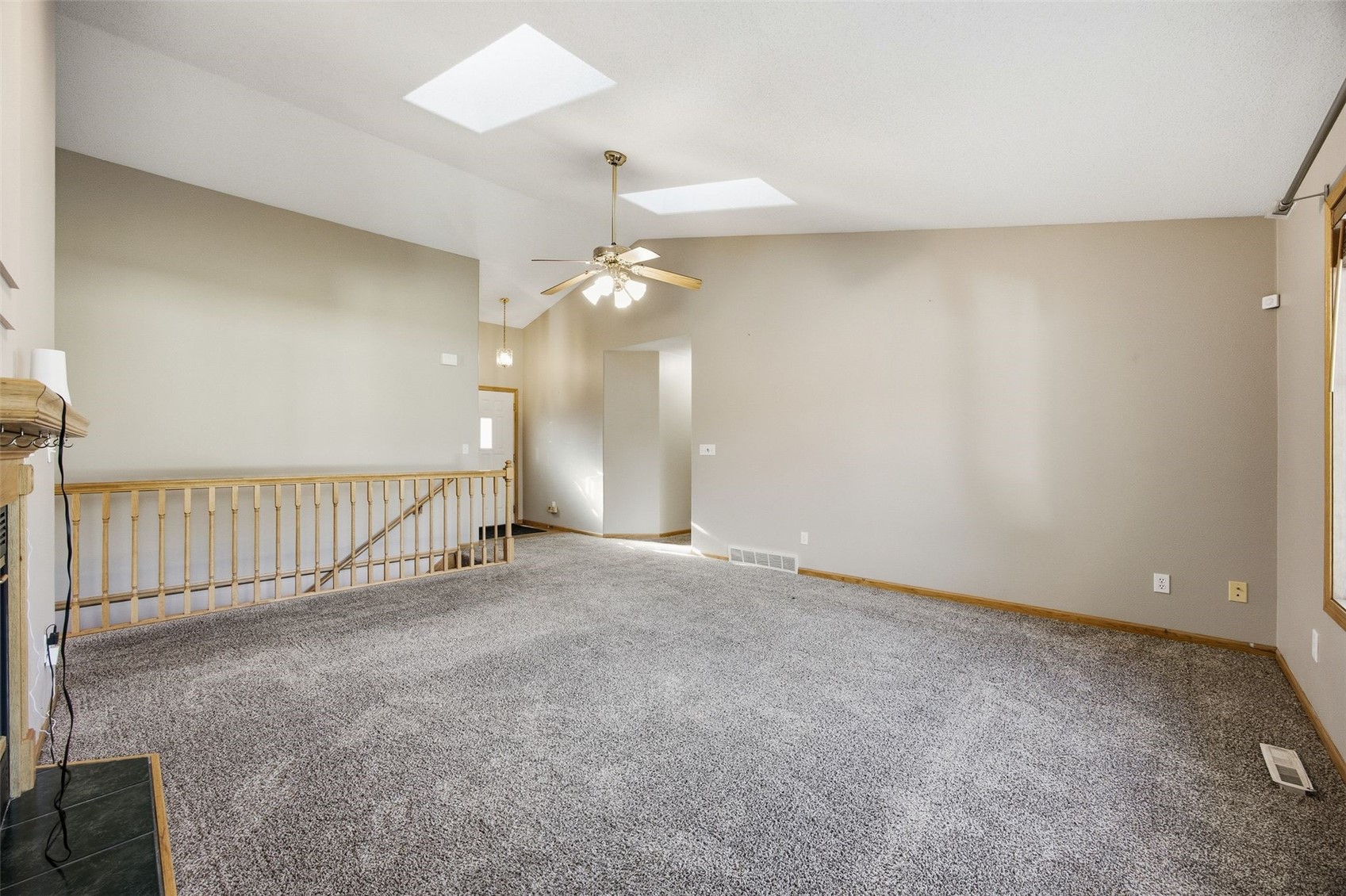215 Brougham Road Robins IA 52328