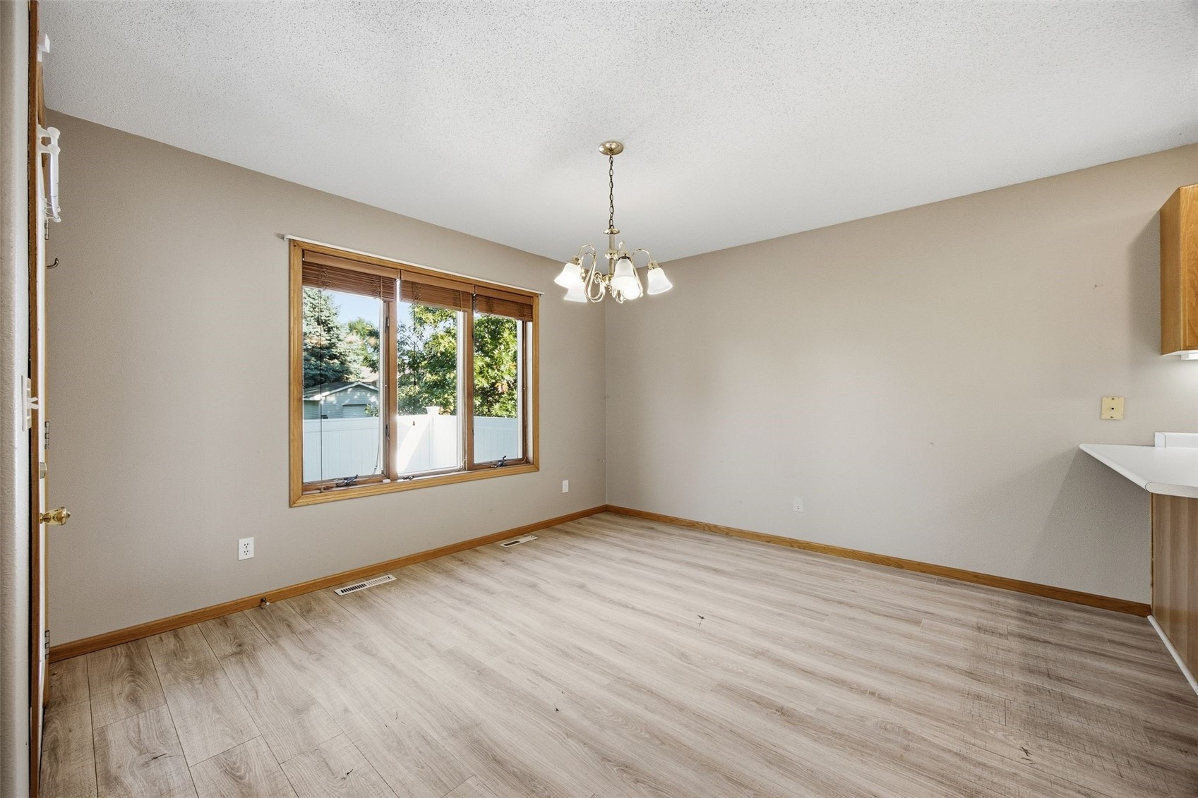 215 Brougham Road Robins IA 52328