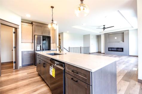 630 17th Avenue SW Mt Vernon IA 52314
