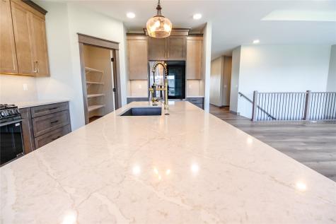 630 17th Avenue SW Mt Vernon IA 52314