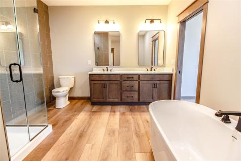 630 17th Avenue SW Mt Vernon IA 52314