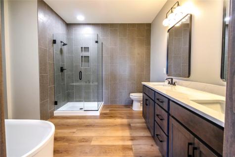 630 17th Avenue SW Mt Vernon IA 52314