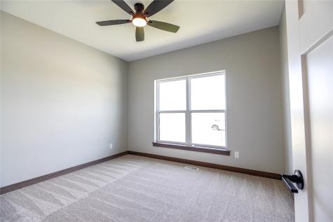 630 17th Avenue SW Mt Vernon IA 52314