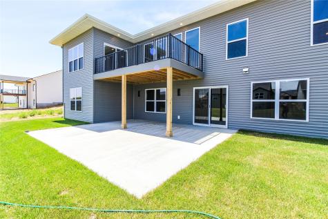 630 17th Avenue SW Mt Vernon IA 52314