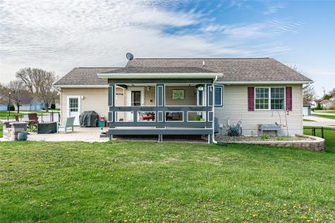 506 16th Street NE Independence IA 50644