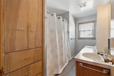 3013 Sue Lane NW Cedar Rapids IA 52405