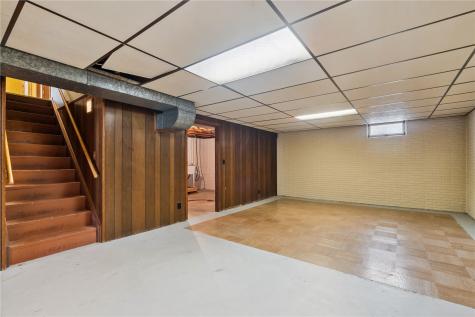 3013 Sue Lane NW Cedar Rapids IA 52405