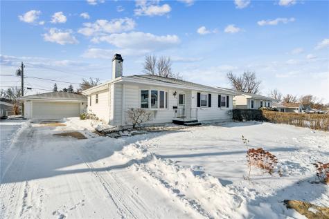 3013 Sue Lane NW Cedar Rapids IA 52405