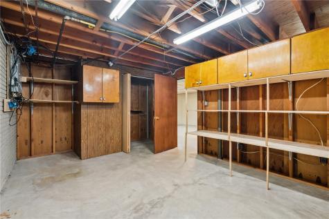 3013 Sue Lane NW Cedar Rapids IA 52405