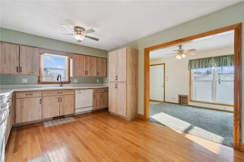 3013 Sue Lane NW Cedar Rapids IA 52405