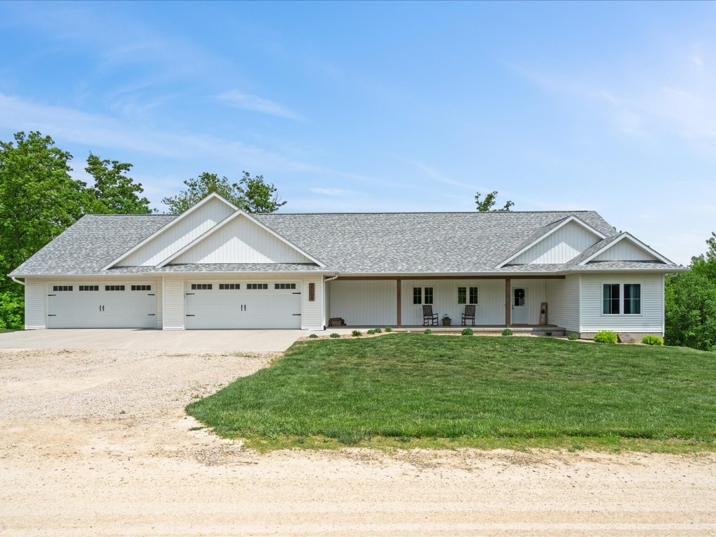 21104 Rebel Drive Anamosa IA 52205