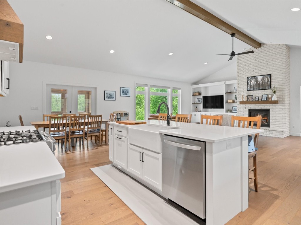 21104 Rebel Drive Anamosa IA 52205