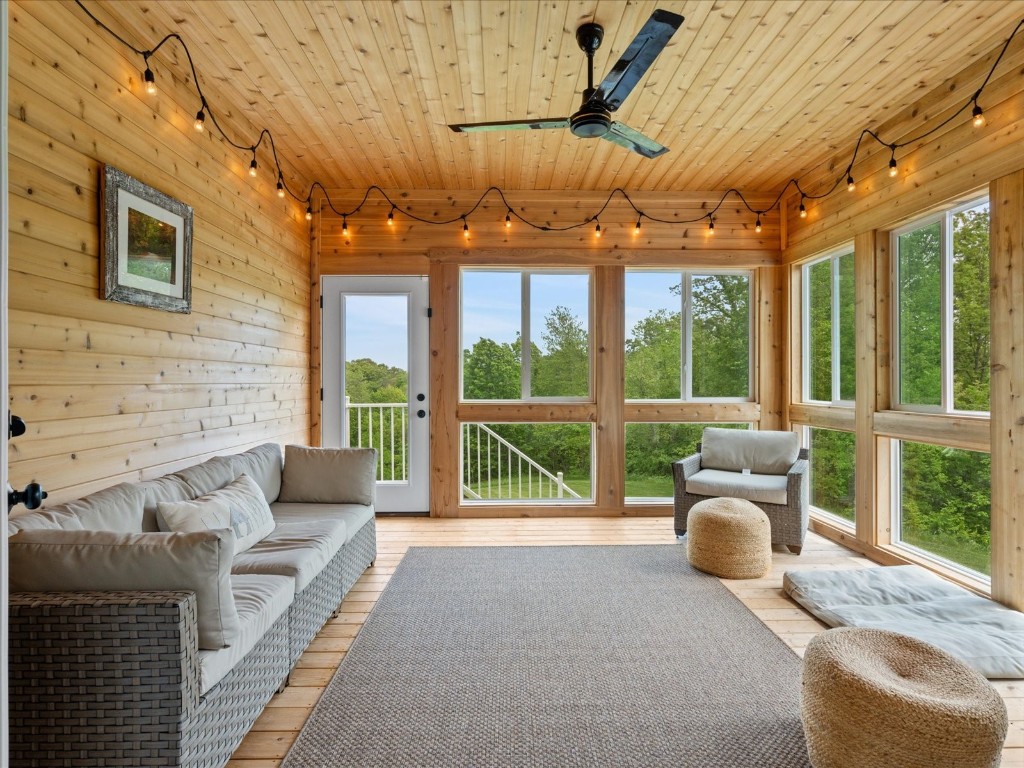 21104 Rebel Drive Anamosa IA 52205