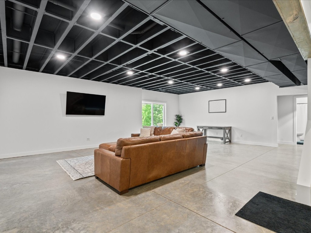 21104 Rebel Drive Anamosa IA 52205