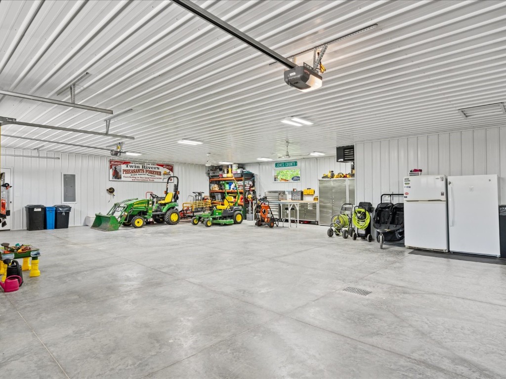 21104 Rebel Drive Anamosa IA 52205