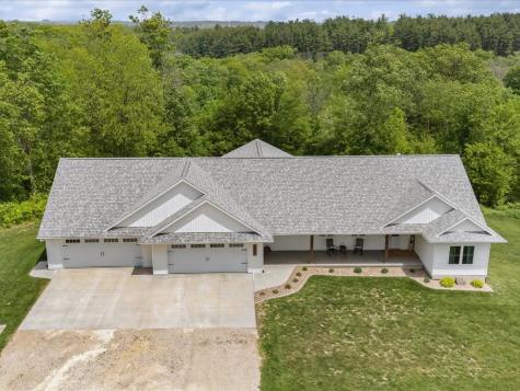 21104 Rebel Drive Anamosa IA 52205
