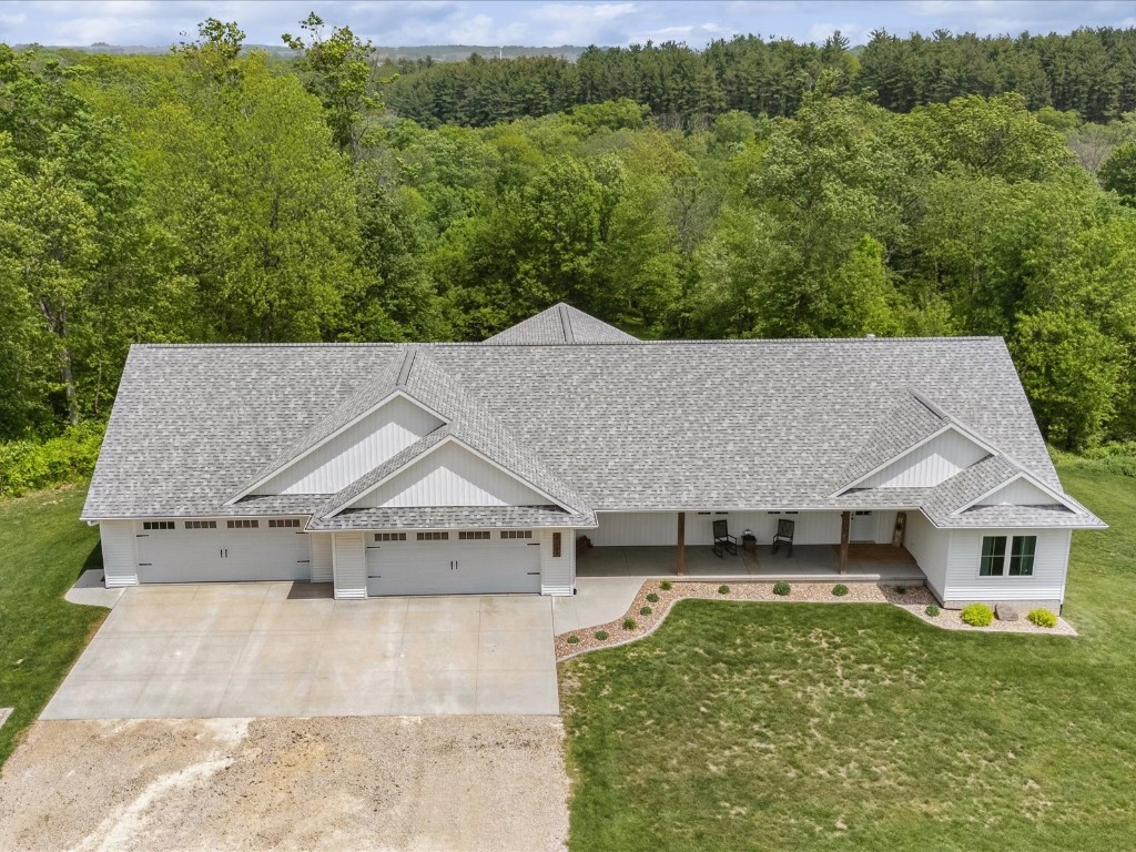 21104 Rebel Drive Anamosa IA 52205