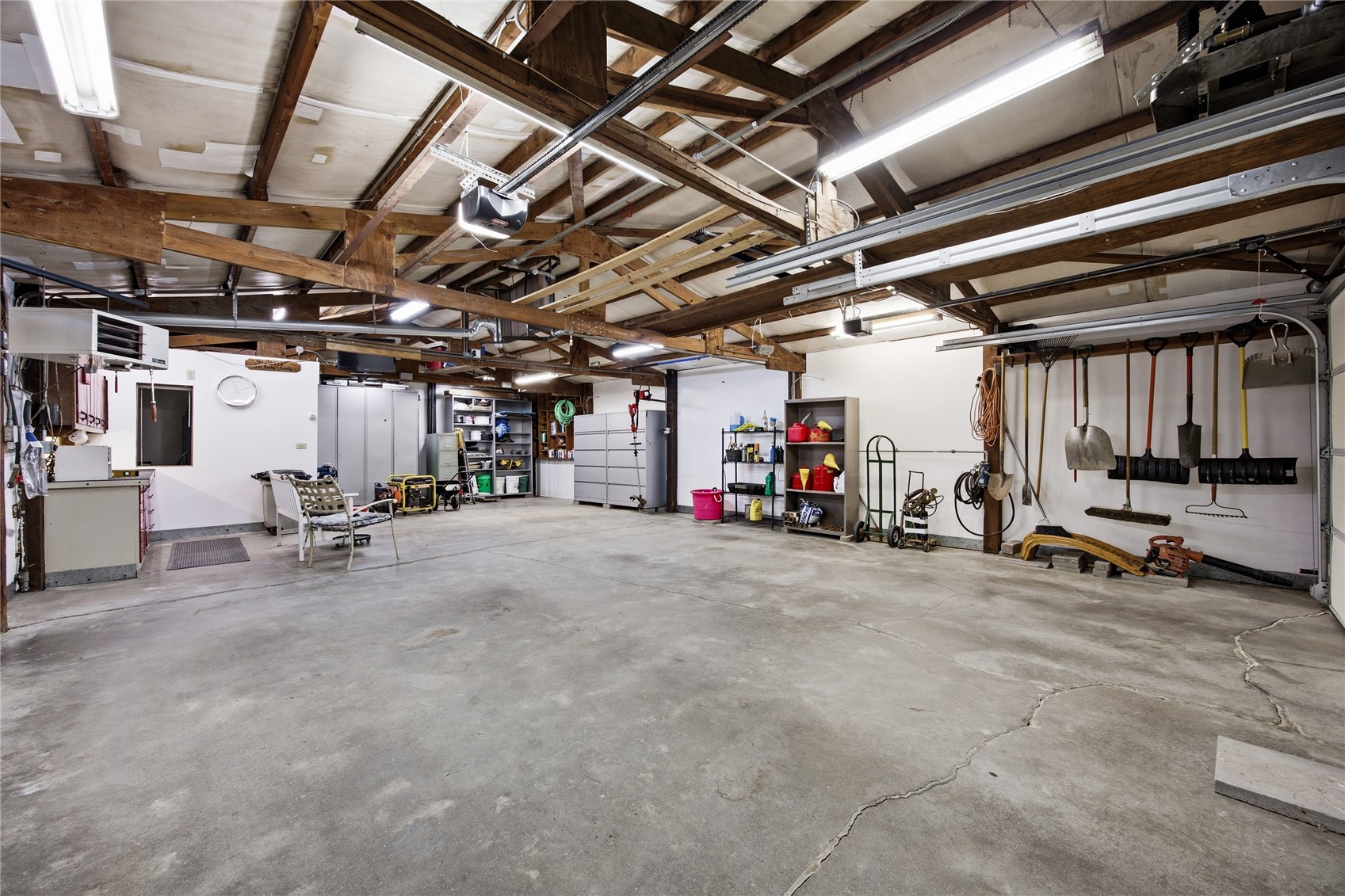 3632 Crestwood Drive NW Cedar Rapids IA 52405