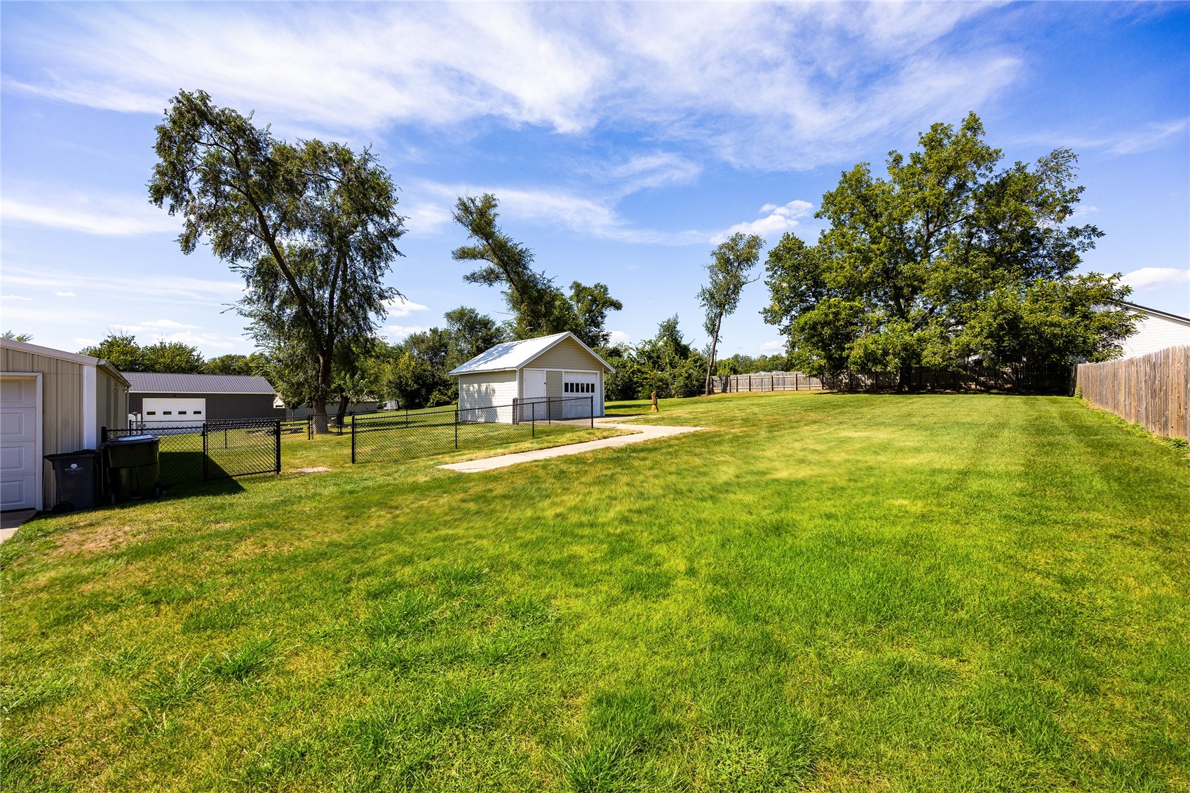 3632 Crestwood Drive NW Cedar Rapids IA 52405