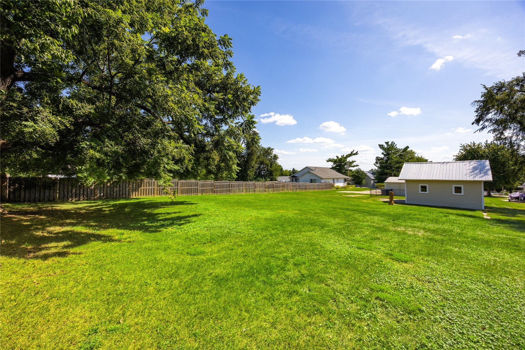 3632 Crestwood Drive NW Cedar Rapids IA 52405