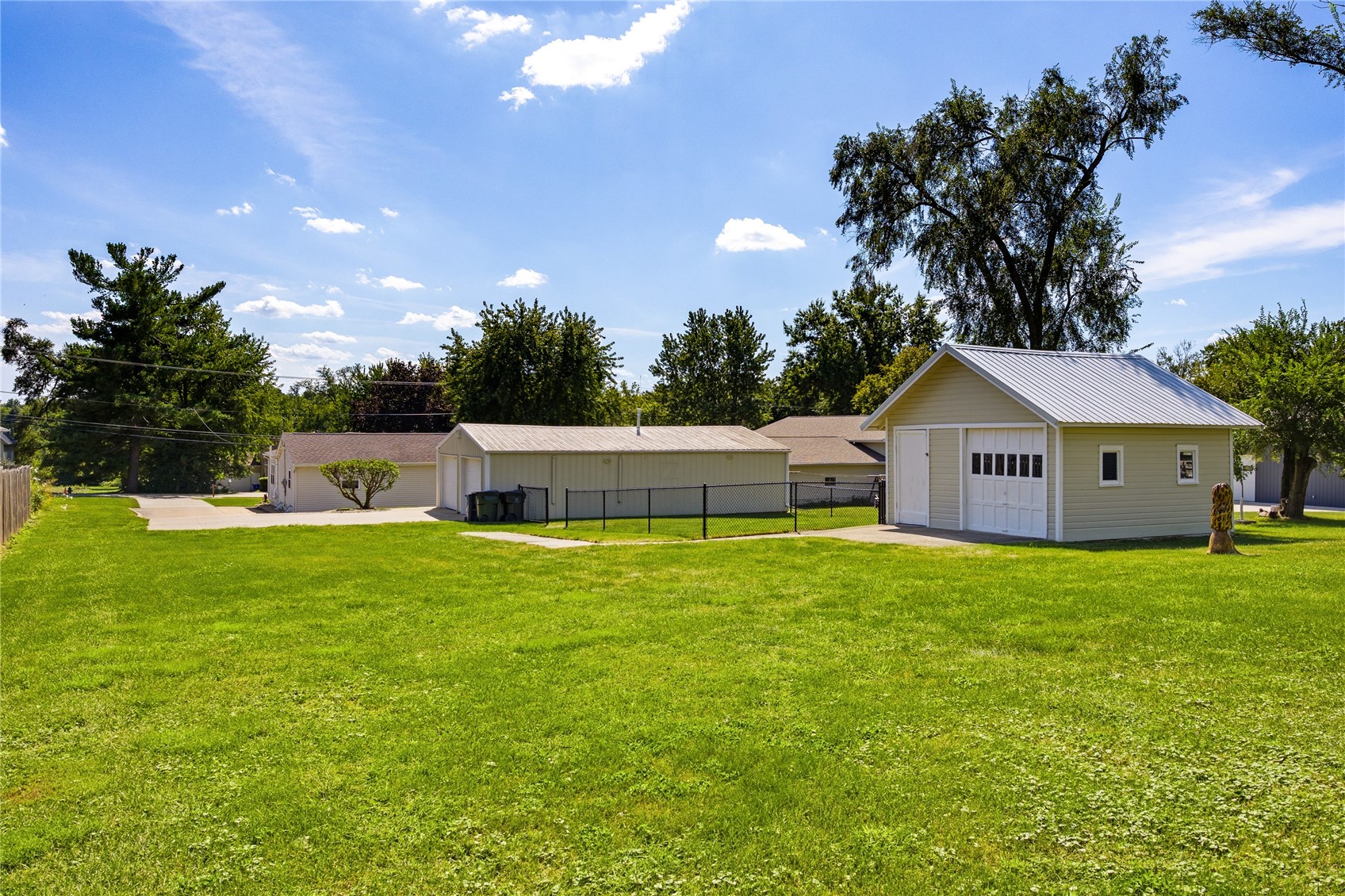 3632 Crestwood Drive NW Cedar Rapids IA 52405