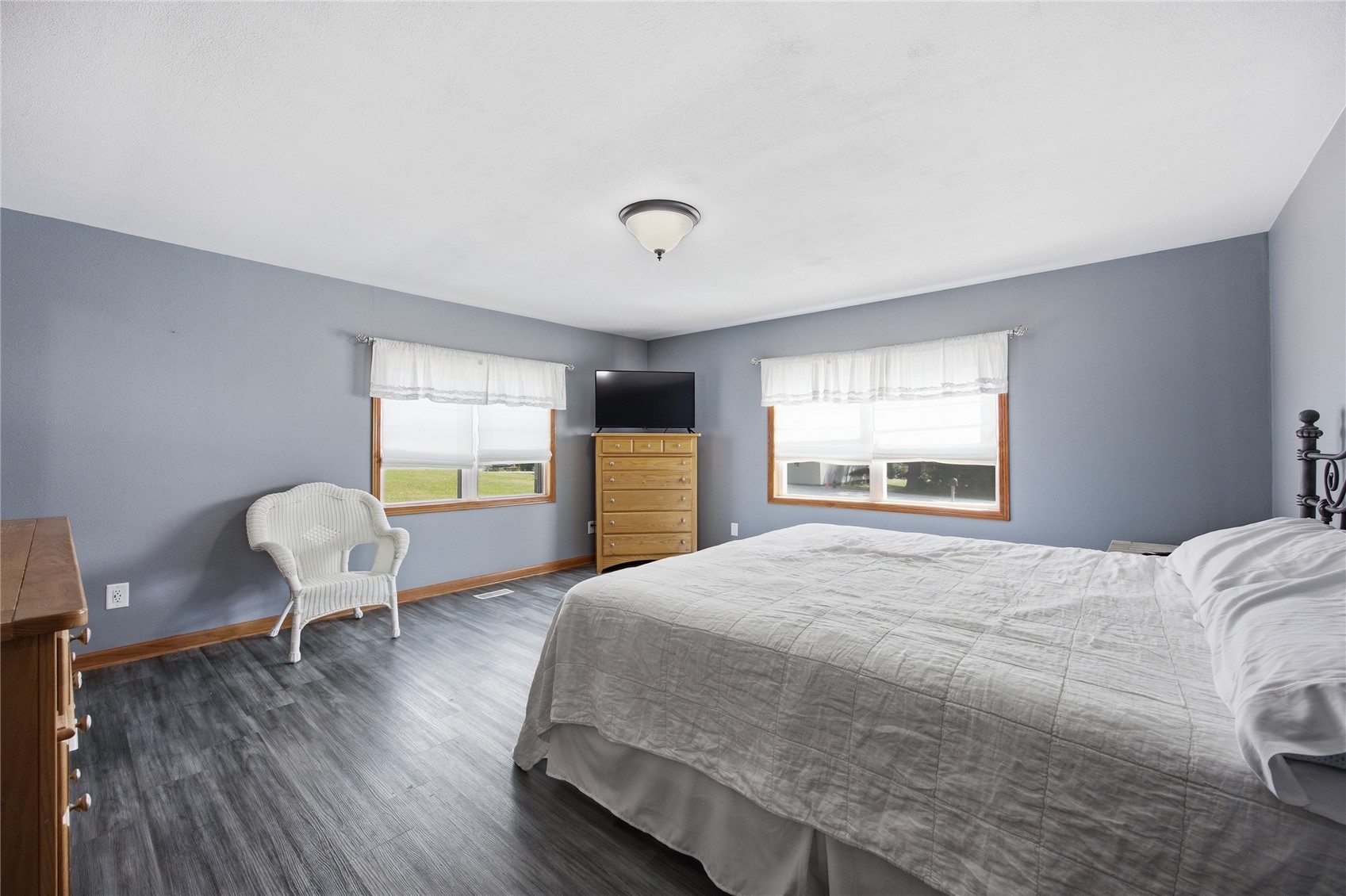 3632 Crestwood Drive NW Cedar Rapids IA 52405