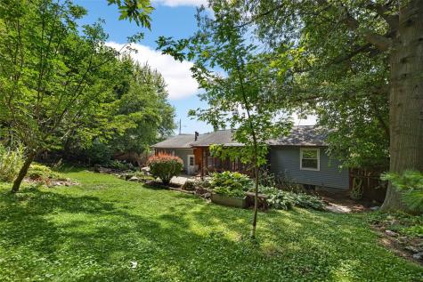 4150 Midway Drive NW Cedar Rapids IA 52405