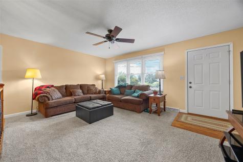4150 Midway Drive NW Cedar Rapids IA 52405