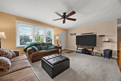 4150 Midway Drive NW Cedar Rapids IA 52405