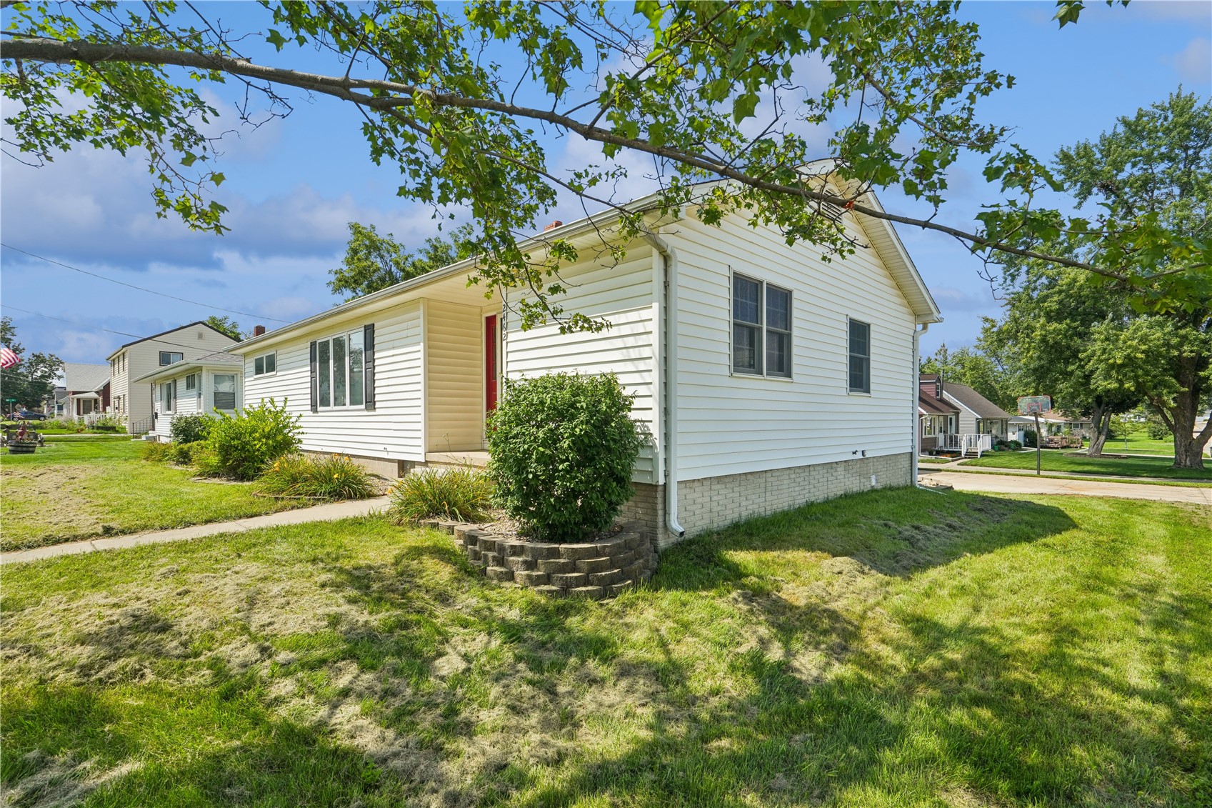 2462 10th Avenue Marion IA 52302