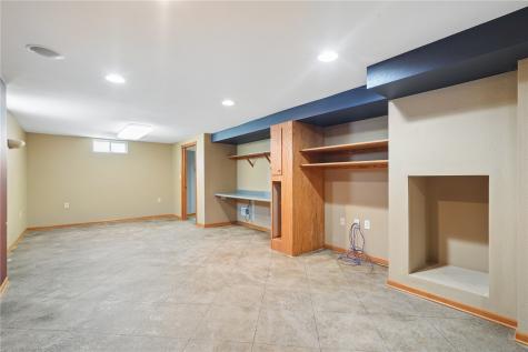 2462 10th Avenue Marion IA 52302