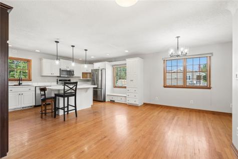2462 10th Avenue Marion IA 52302